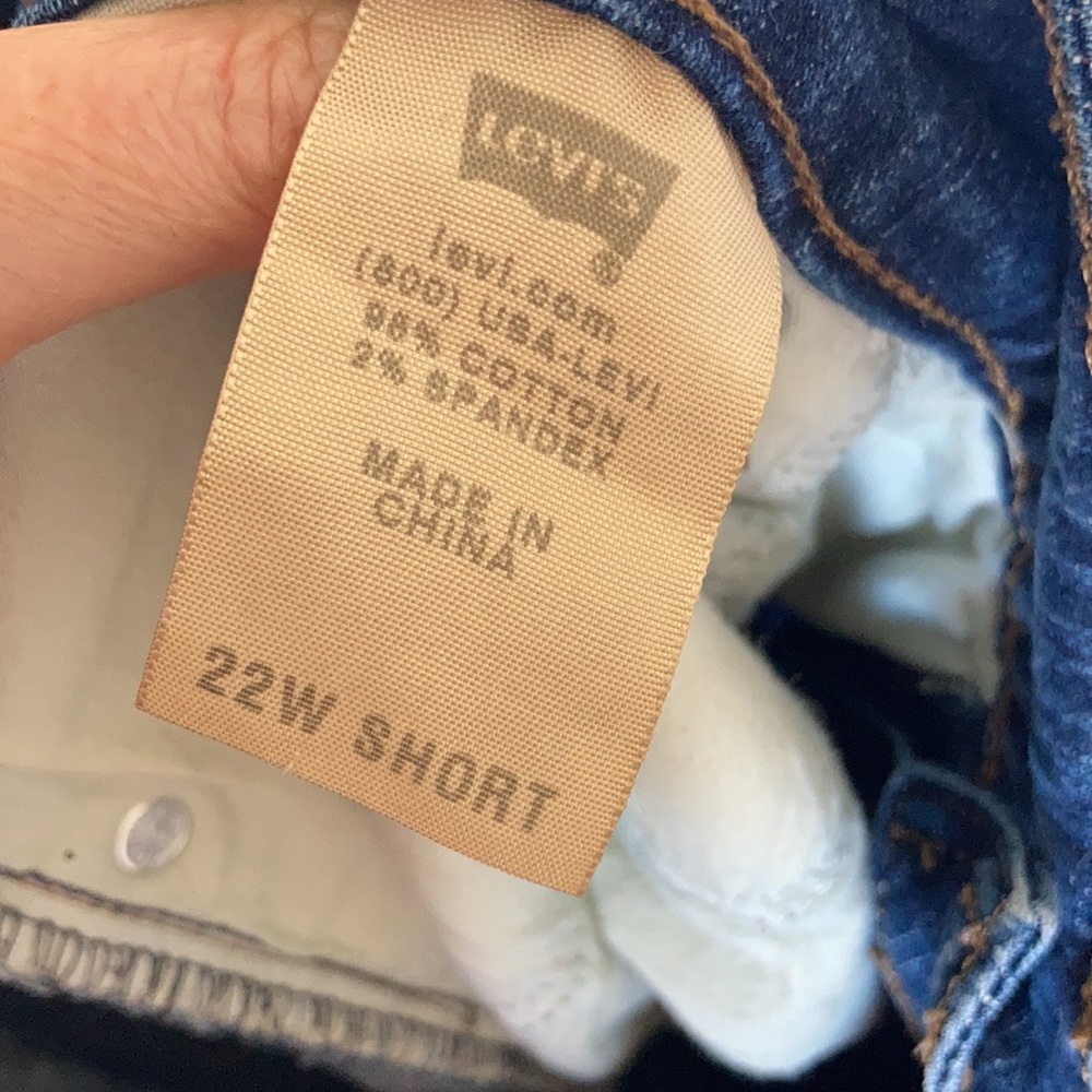 Levi’s 512 perfectly shaping bootcut jean size 22W short - Picture 17 of 17